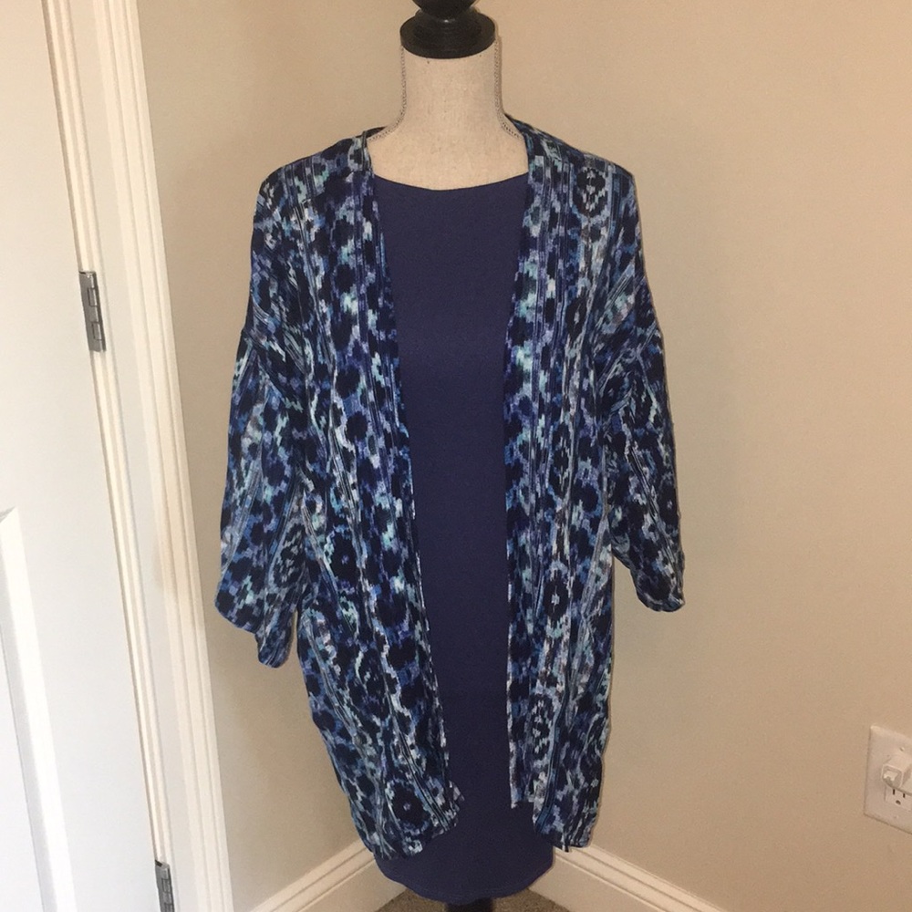 Blue and white Kimono 💙